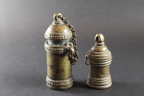 Caja de Cal para Tabaco en Bronce