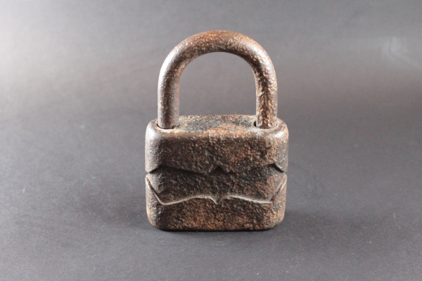 Candado Antiguo Fierro