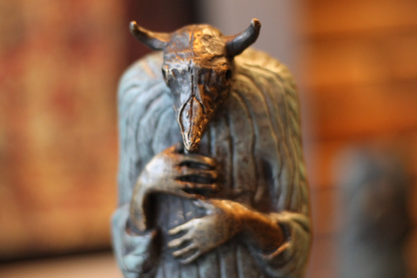 Hombre Cabeza de Cuervo